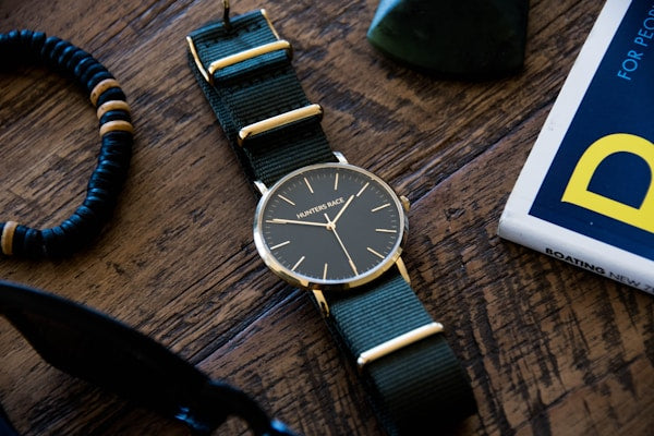 Modern Minimalist Wall Clock 30cm
